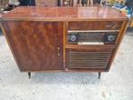Mobilier vintage pour radios et tourne-disques de la marque, Antiquités & Art, Antiquités | TV & Hi-Fi, Enlèvement