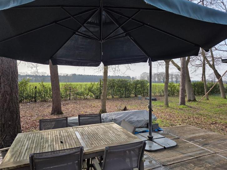 Instapklaar Chalet aan bosrand - vrij uitzicht- groot terras, Caravans en Kamperen, Stacaravans, tot en met 4, Ophalen