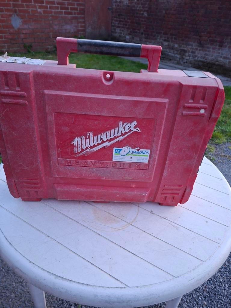 Kleine haakse slijper milwaukee, Ophalen