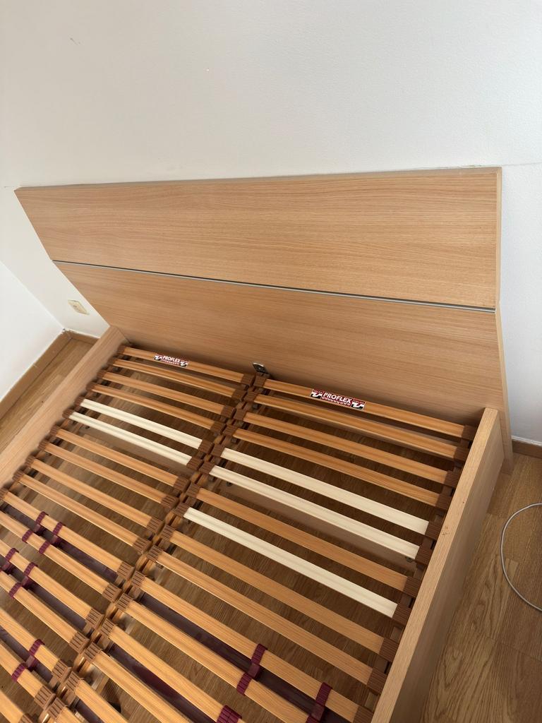 Lit a vendre 140x200 Bruxelles, Maison & Meubles, Enlèvement, Comme neuf