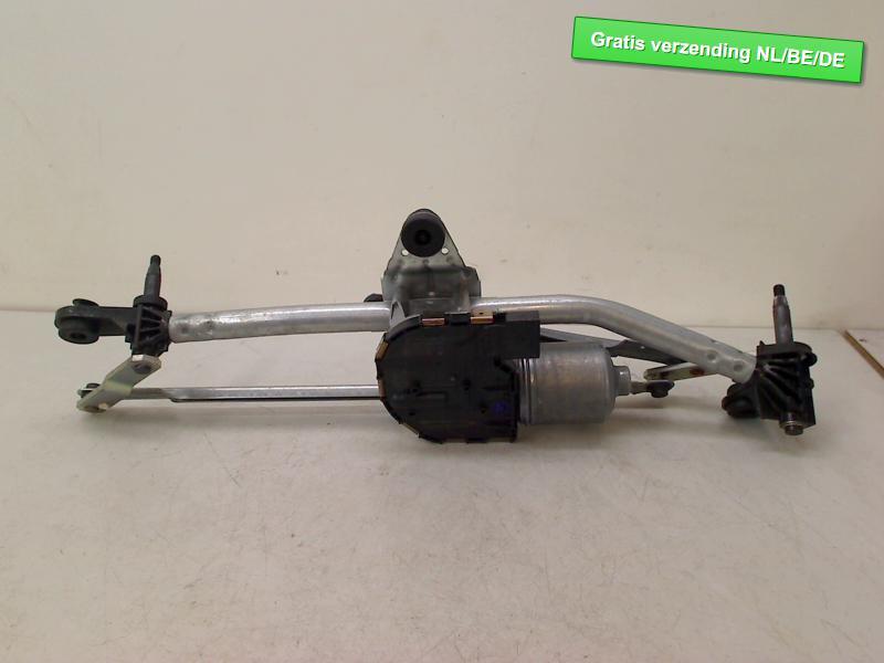 RUITENWISSER MECH + MOTOR Audi A3 Limousine (8VS / 8VM), Gebruikt, Dhr. R. de Gouw, Audi, De Bloemendaal 21 21
5221 EB  'S HERTOGENBOSCH, NL