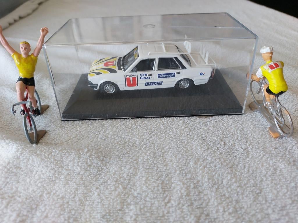 Cyclistes miniatures, Envoi