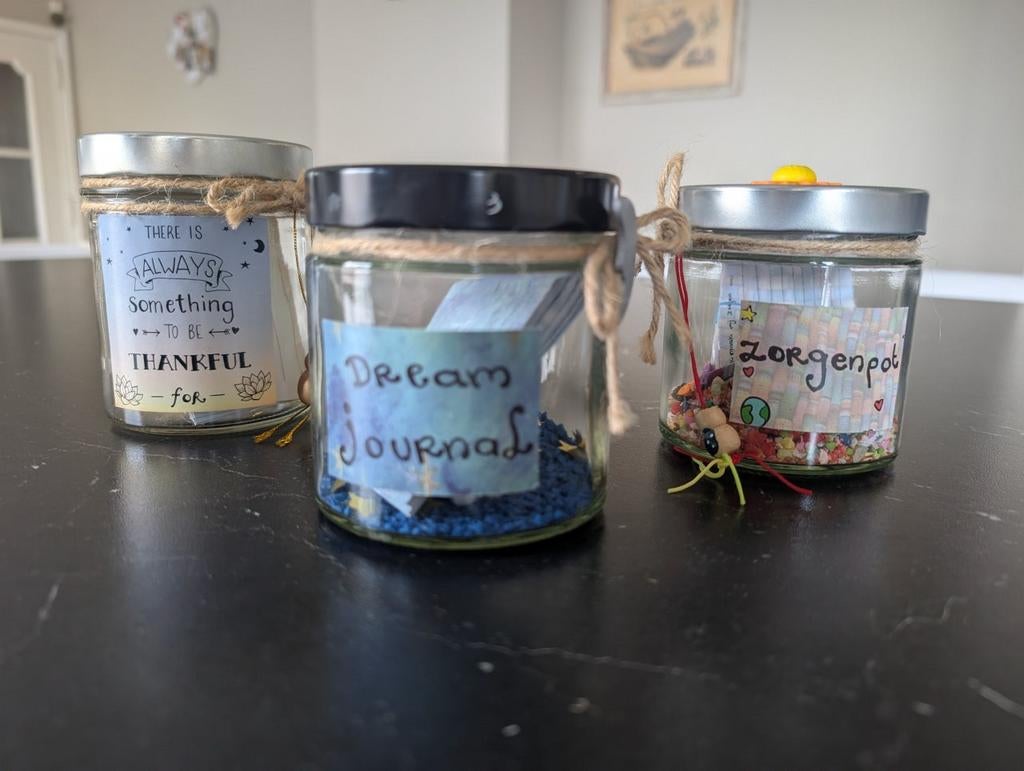 Droompot, zorgenpot en dankbaarheidspot, Enlèvement