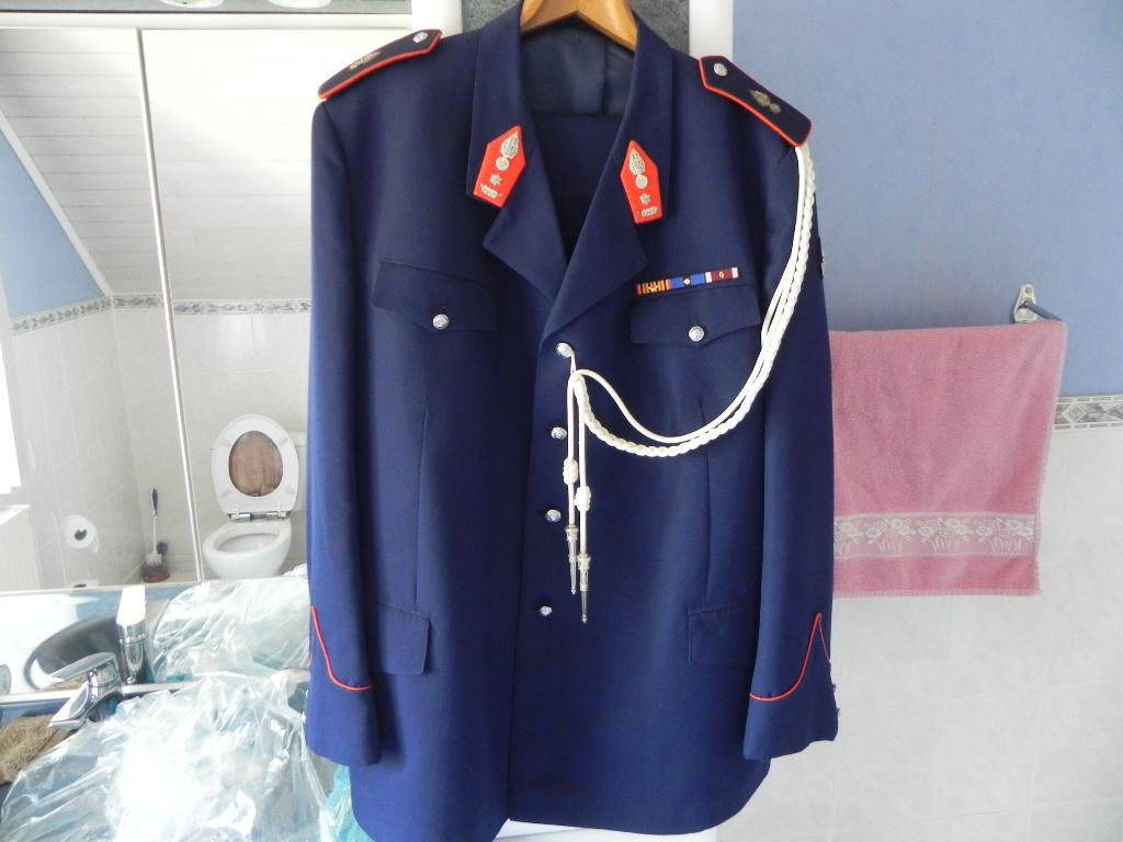 gendarmerie uniforme grande taille 58, Collections, Envoi, Gendarmerie, Vêtements ou Chaussures