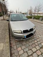 SKODA FABIA 1.2 benzine gekeurd met roos formulier, Auto's, Voorwielaandrijving, 1150 cc, Stof, Beige