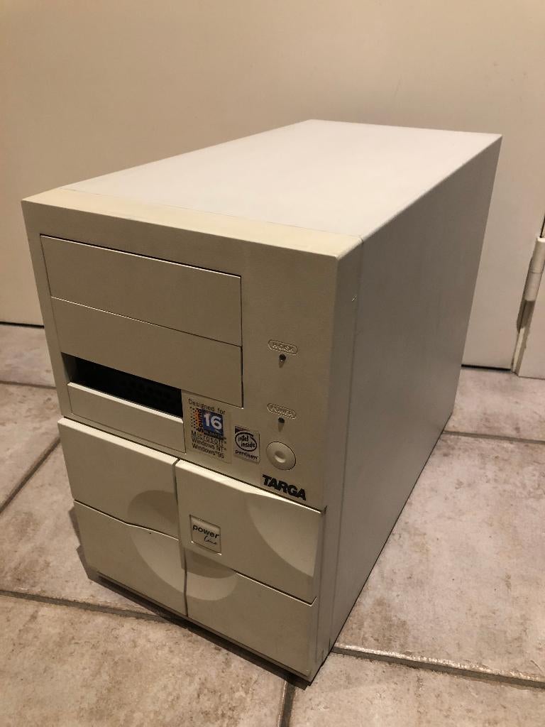 BB4 Mini Tower AT Case (P8P9 power connector), Computers en Software, Computerbehuizingen, Zo goed als nieuw, Ophalen