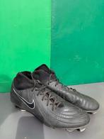 Nike Performance Phantom Luna 2 Academy FG/MG, Sport en Fitness, Voetbal, Ophalen of Verzenden, Zo goed als nieuw, Schoenen