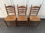 3 vintage houten stoelen met rieten zitting, Antiek en Kunst, Ophalen