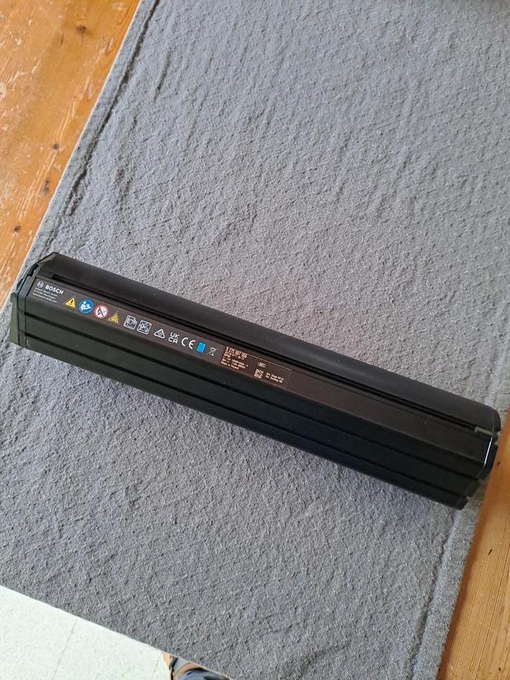 Powertube Bosch 400 Wh vertical !, Vélos & Vélomoteurs, Accessoires vélo | Batteries de vélo, Enlèvement ou Envoi