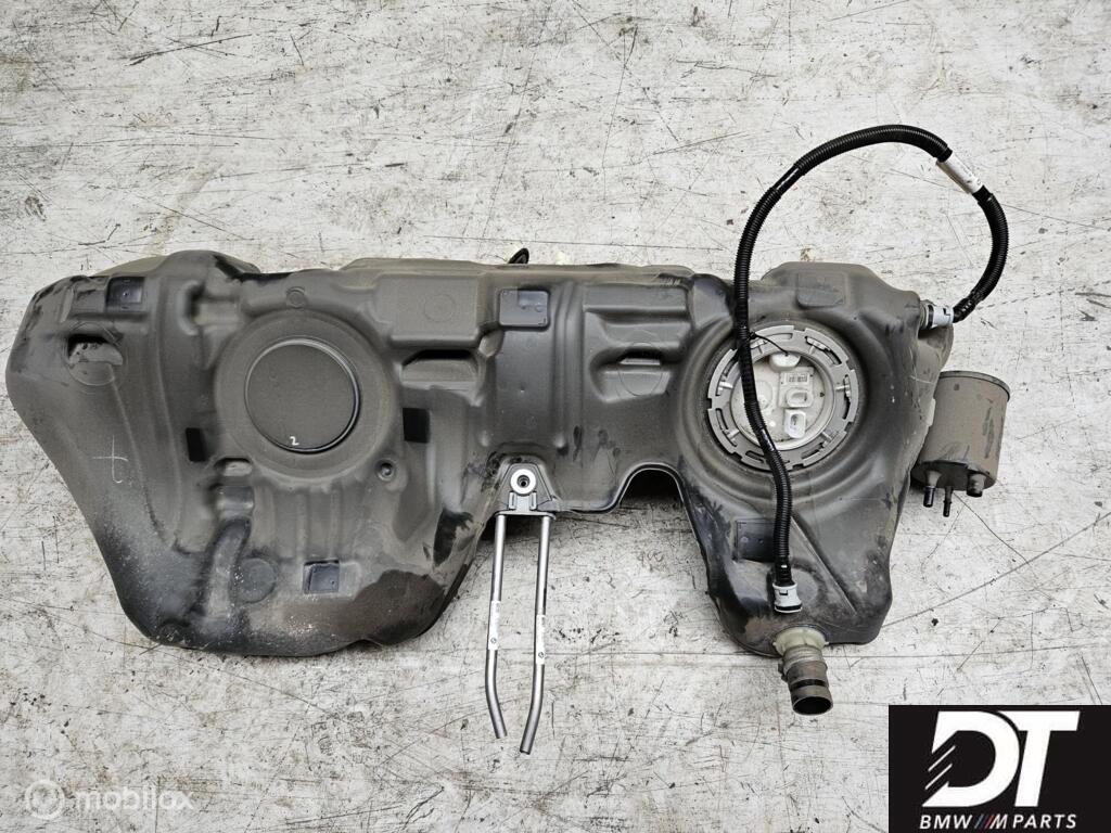 Brandstoftank + pomp BMW M4 F82 M3 F80 16117294608, Gebruikt, Ophalen of Verzenden, BMW, BMW