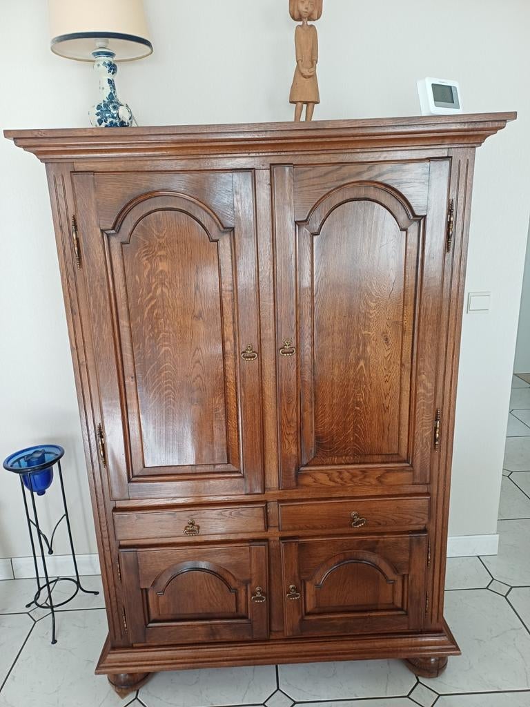 Belle armoire en chêne gratuite, Enlèvement