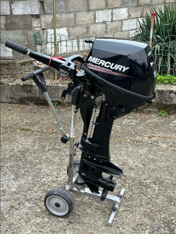 Mercury 9.9cv  Command Thrust : état neuf, très peu d’heures, Sports nautiques & Bateaux, Moteurs Hors-bord & In-bord, 5 à 10 ch