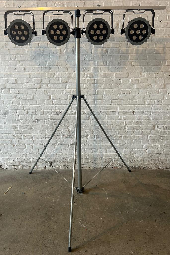 4 x Showtec Compact + Doughty Stat + T bar, Musique & Instruments, Lumières & Lasers, Utilisé, Lumières, Commande sonore, Couleur