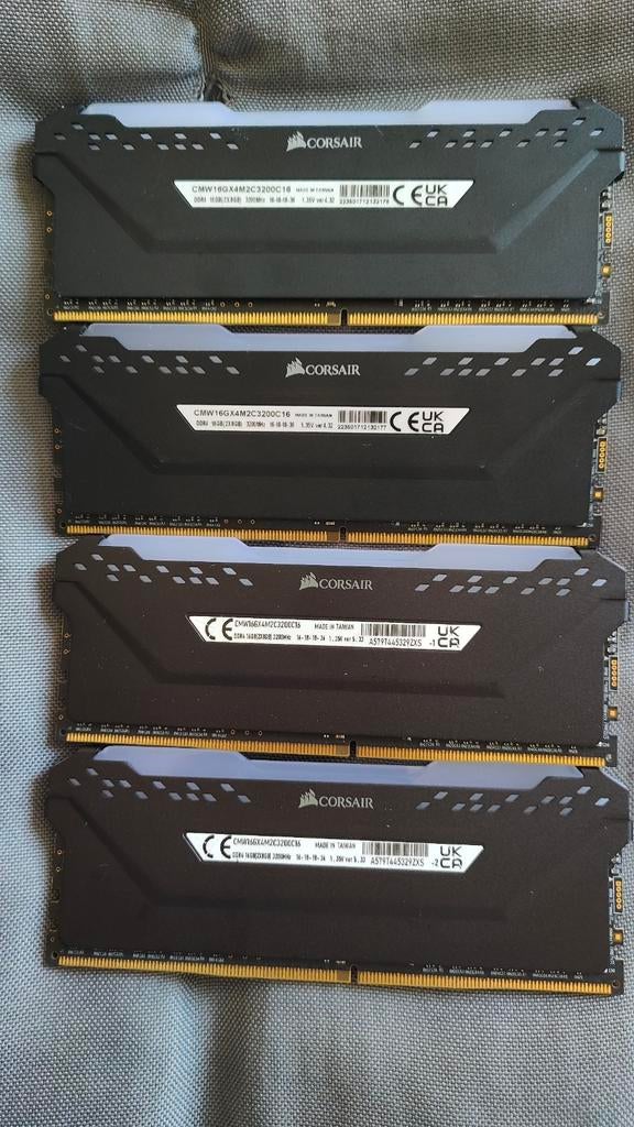 DDR4 4x8GB (32GB) Corsair Vengeance RGB PRO 3200MHz, DDR4