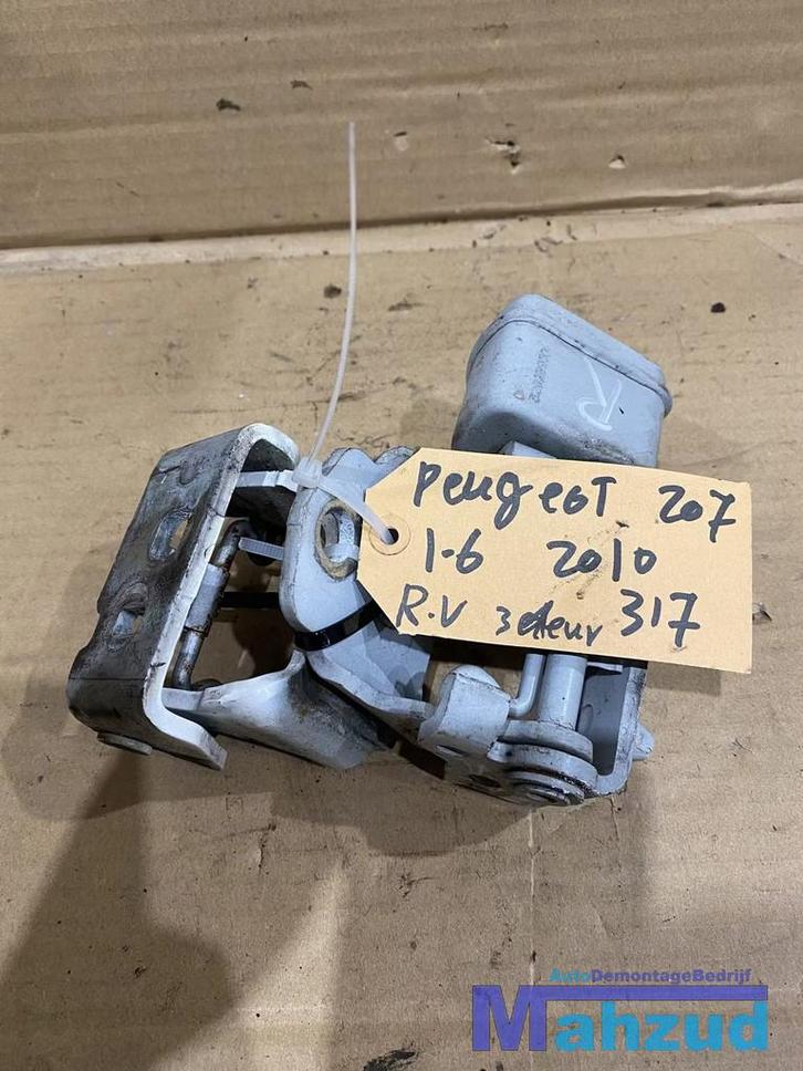 PEUGEOT 207 3 DEUR Rechts deur scharnier 2006-2015, Auto-onderdelen, Overige Auto-onderdelen, Peugeot, Gebruikt