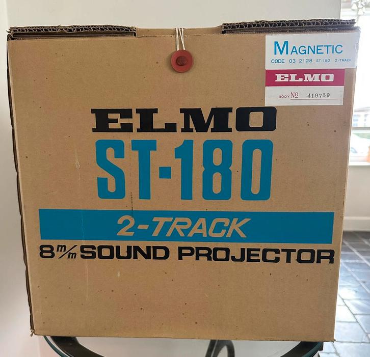 ELMO ST-180 2-Track 8mm Sound Projector - Made in Japan, Verzamelen, Foto-apparatuur en Filmapparatuur, Projector, 1960 tot 1980