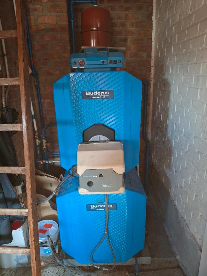 Chaudière à gaz Buderus + chaudière, Bricolage & Construction, Chauffe-eau & Boilers, Utilisé, Boiler, 100 litres ou plus, Plus de 10 ans