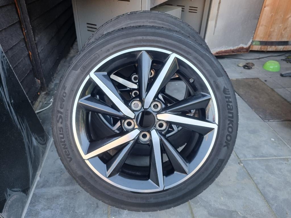 Zomerset Origineel Toyota Auris of Corolla 225 45 17, Auto-onderdelen, Banden en Velgen, Ophalen, Gebruikt, Banden en Velgen, 17 inch