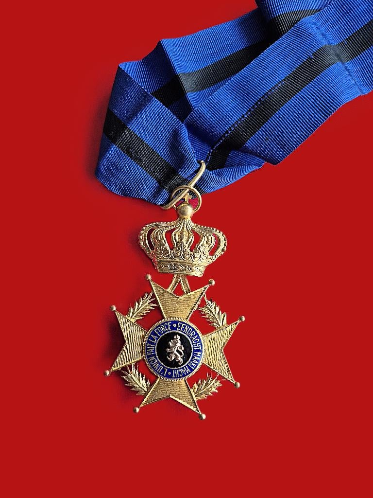 PENDENTIF, Ophalen of Verzenden, Overige soorten