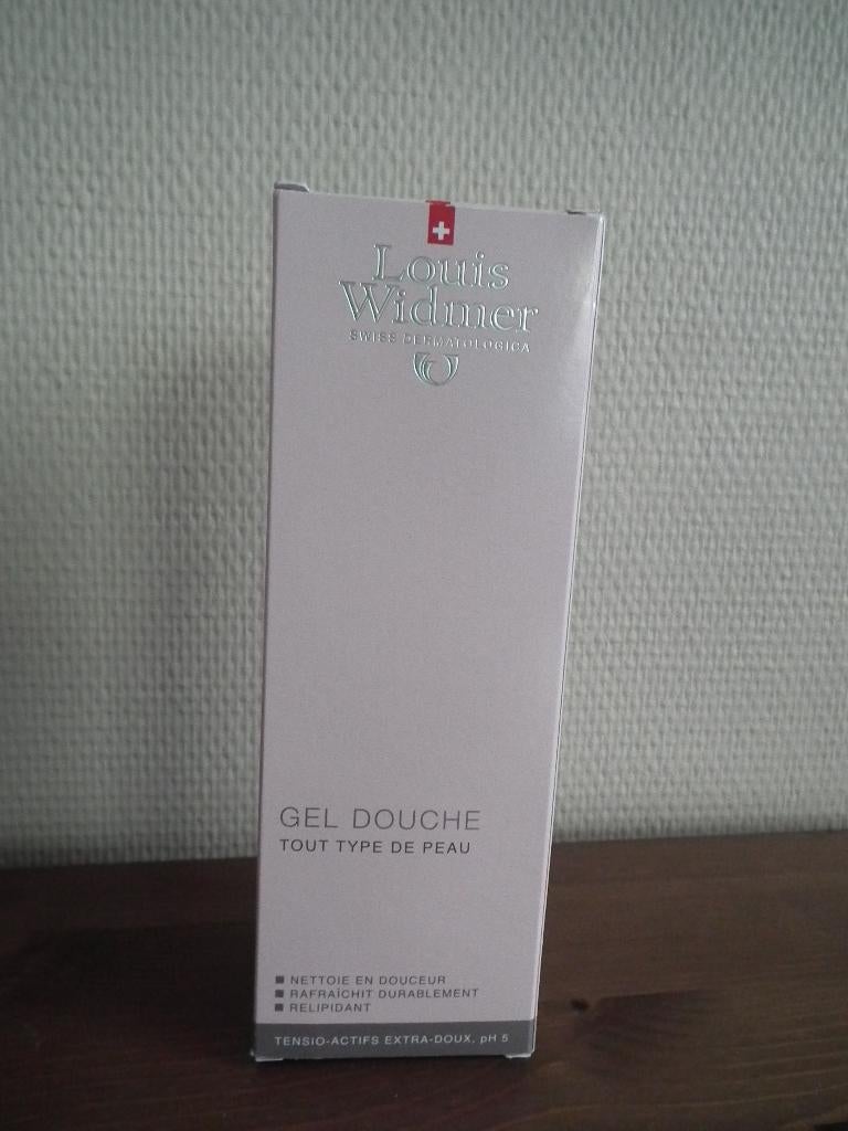 Gel douche rafraîchissant & parfumé (Louis Widmer) 200 ml, Bijoux, Sacs & Beauté, Beauté | Soins du corps, Envoi, Neuf, Baignoire & Douche
