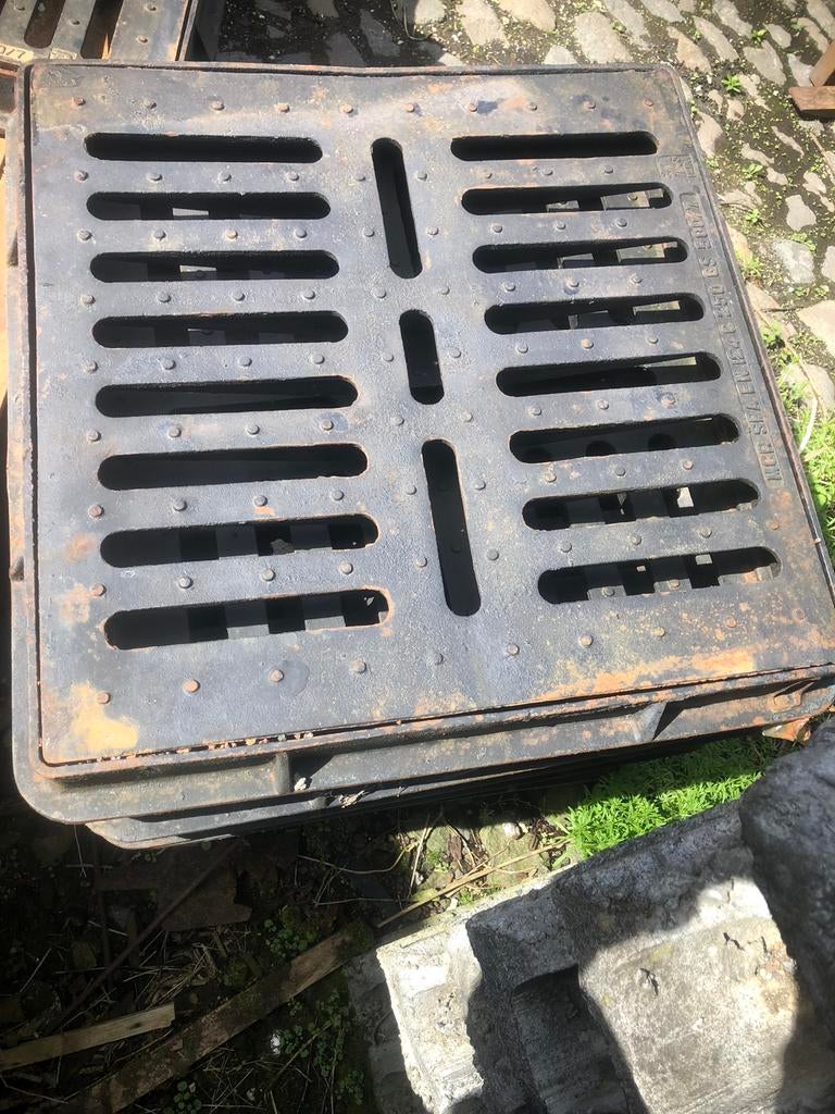 Ijzeren roosters, Ophalen, Zo goed als nieuw