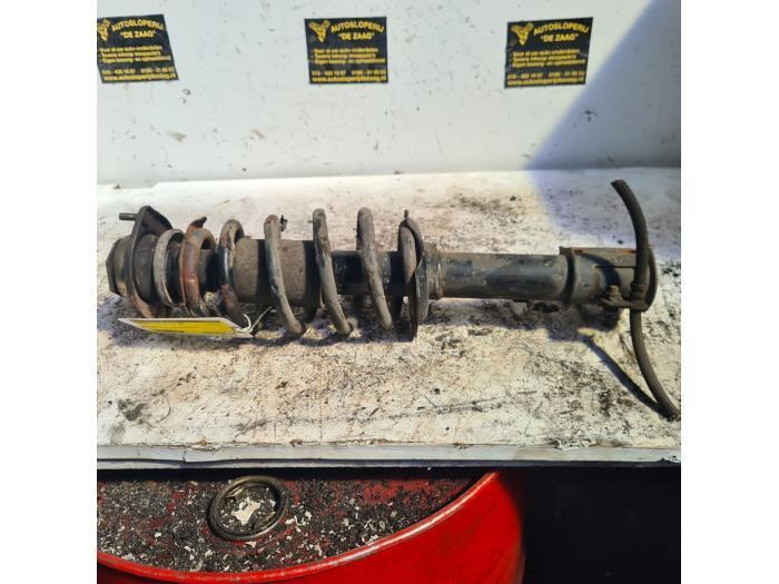 Barre amortisseur avant droit d'un Daihatsu Young RV, Autos : Pièces & Accessoires, Suspension & Châssis, Daihatsu, Utilisé, 3 mois de garantie