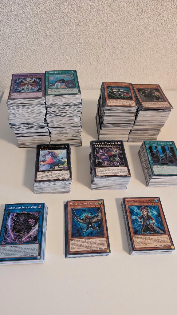 Gigastapel Holo / Foil Yu-Gi-Oh! Kaarten - Deel 1, Hobby en Vrije tijd, Verzamelkaartspellen | Yu-gi-Oh!, Zo goed als nieuw, Meerdere kaarten