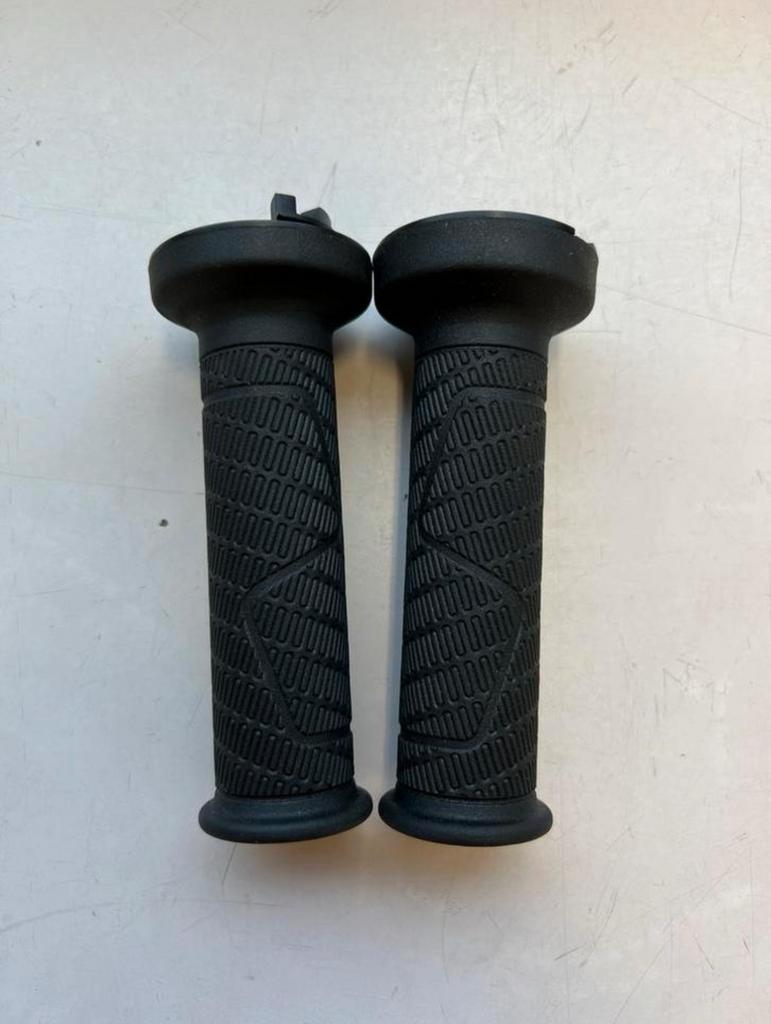 KTM 1290/1390 et de nombreux autres modèles de poignées, Motos, Enlèvement ou Envoi, Comme neuf