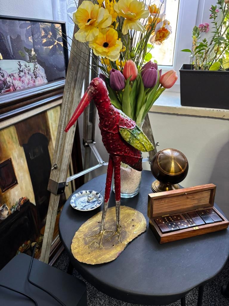 Art-Deco rode ibis vogel sculptuur op gouden voet, Enlèvement ou Envoi