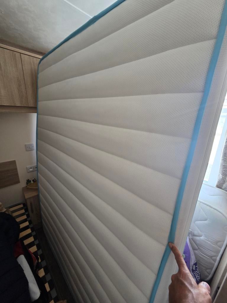 MATELAS, Maison & Meubles, Chambre à coucher | Matelas & Sommiers, Matelas, 140 cm, Enlèvement, Utilisé