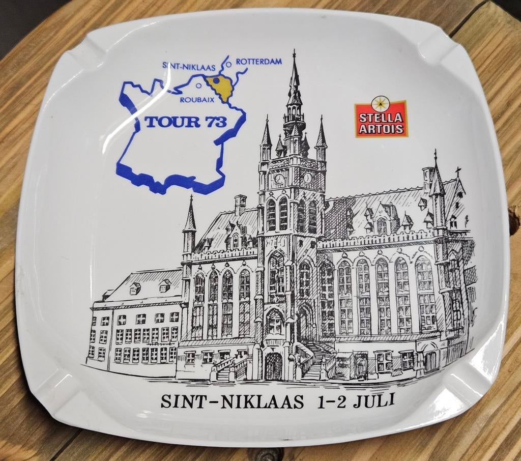 Stella Artois vintage asbak 1973 Sint-Niklaas
Di, Antiek en Kunst, Antiek | Wandborden en Tegels, Ophalen of Verzenden