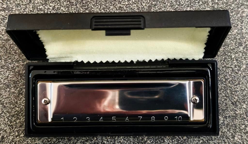 Mooie mondharmonica, Ophalen