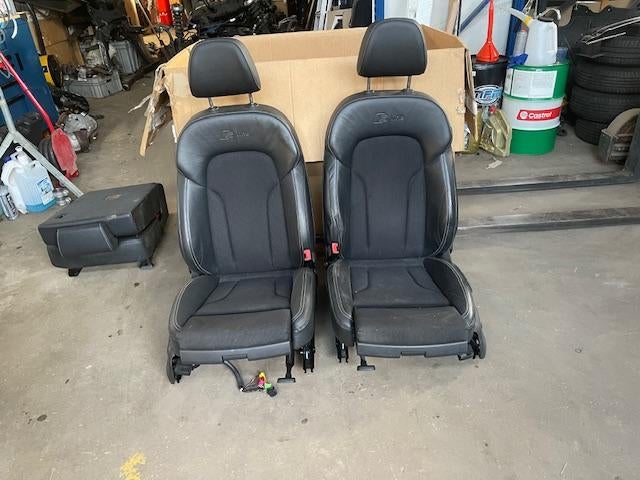 INTERIEUR s-line Audi Q5 (8RB) (01-2008/05-2017), Gebruikt, Dhr. R. de Gouw, Audi, De Bloemendaal 21 21
5221 EB  'S HERTOGENBOSCH, NL