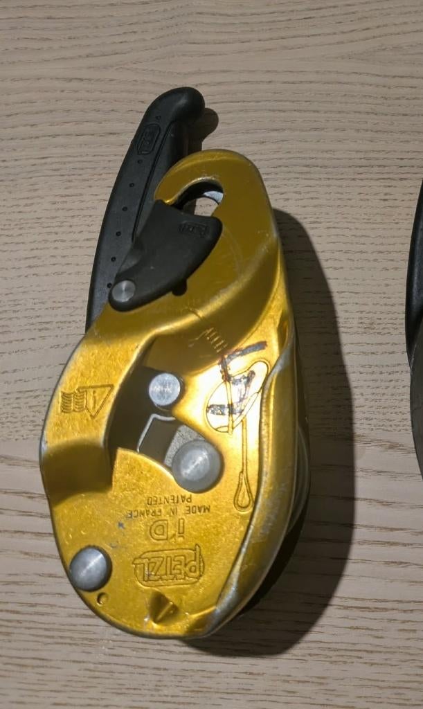 Petzl ID, Sport en Fitness, Klimsport, Ophalen of Verzenden, Gebruikt, Klimsport-accessoire