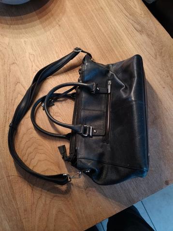 Sac en cuir Hexagona beschikbaar voor biedingen