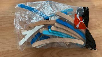 Baby Hangers Babyhangers beschikbaar voor biedingen
