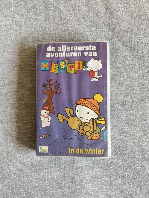 VHS - Musti - In de winter - Paradiso - Vintage - €3, Cd's en Dvd's, VHS | Film, Gebruikt, Nederlandstalig, Alle leeftijden, Ophalen