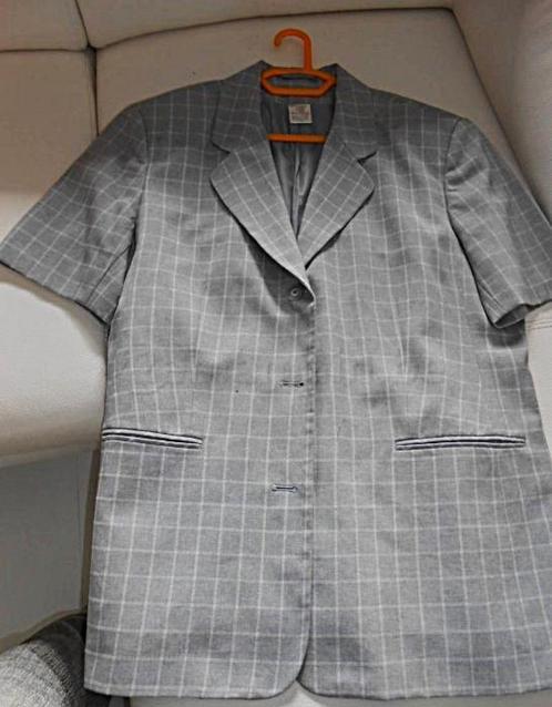 Zeer mooi colbert voor dames, Kleding | Dames, Jasjes, Kostuums en Pakken, Nieuw, Maat 42/44 (L), Grijs, Ophalen of Verzenden
