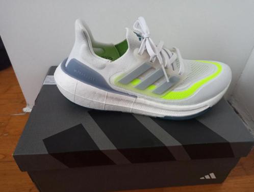 Chaussures baskets sneakers running Adidas Ultraboost light, Sport en Fitness, Basketbal, Nieuw, Schoenen, Ophalen of Verzenden