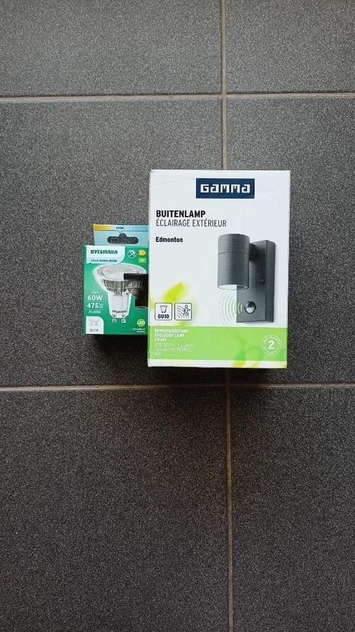 Buitenlamp Edmonton incl. Koel witte lamp, Tuin en Terras, Buitenverlichting, Nieuw, Wandlamp, Minder dan 50 watt, Netvoeding