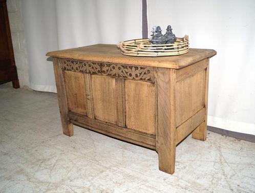 Coffre/table basse plat antique en chêne lessivé L 92 D48, Antiquités & Art, Curiosités & Brocante, Enlèvement
