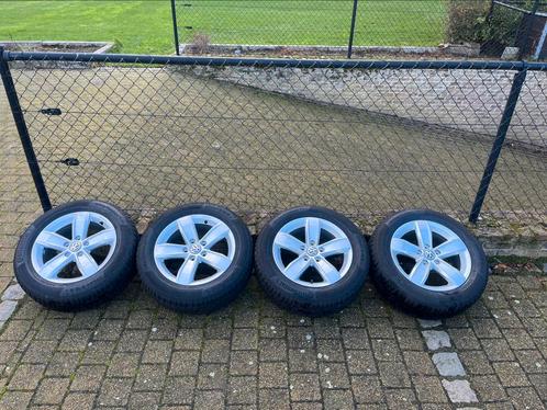 Winterbanden Continental nieuwstaat 205/60R16 7,5 en 6mm VW, Auto-onderdelen, Banden en Velgen, Velg(en), Winterbanden, Nieuw