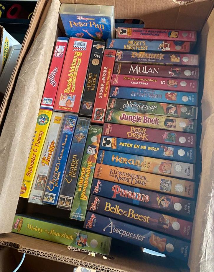 Doos vol oude VHS Kinderfilms – o.a. Disney klassiekers, Cd's en Dvd's, VHS | Kinderen en Jeugd, Gebruikt, Tekenfilms en Animatie