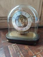 Belle horloge de cheminée en cuivre avec dôme en verre, Antiquités & Art, Enlèvement ou Envoi