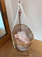 Houten wieg met rotan afwerking, Enfants & Bébés, Berceaux & Lits, Enlèvement, Utilisé, Berceau