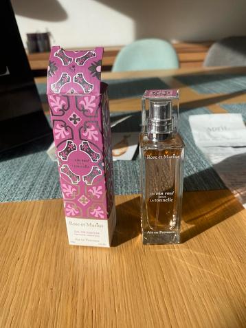 Eau de parfum un vin rose sous la tonnelle Rose et Marius 