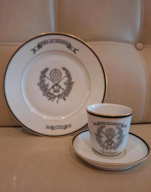 Sierbord schuttersgilde veurne, Antiek en Kunst, Antiek | Servies compleet, Ophalen