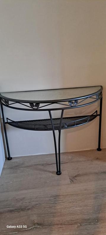 Bijzettafel.  beschikbaar voor biedingen
