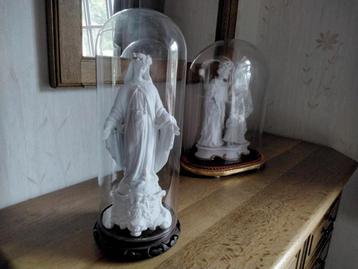 Sculpture de Marie en biscuit de porcelaine sans cloche, Enlèvement
