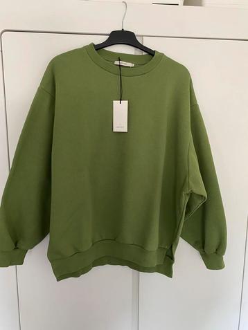 Sissy Boy - Oversized sweater. Maat S. Nieuw beschikbaar voor biedingen
